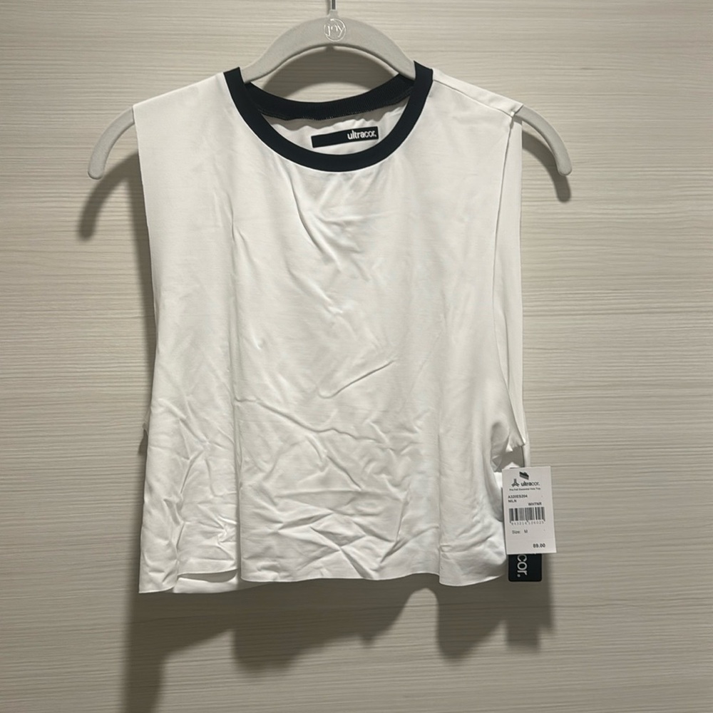 ULTRACOR TANK SIZE M NWT